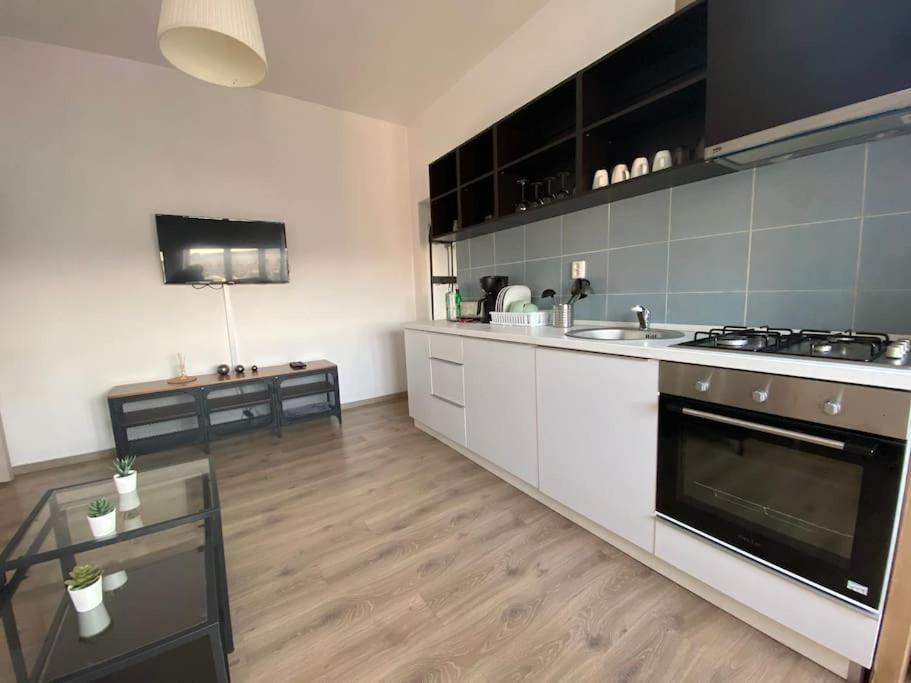 Gorgeous Apartment Near Old Town Bucureşti Ngoại thất bức ảnh